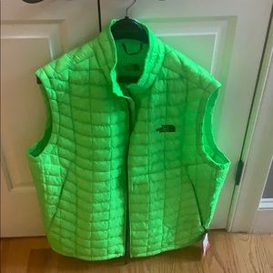 Men’s North Face Thermoball Vest with Tag